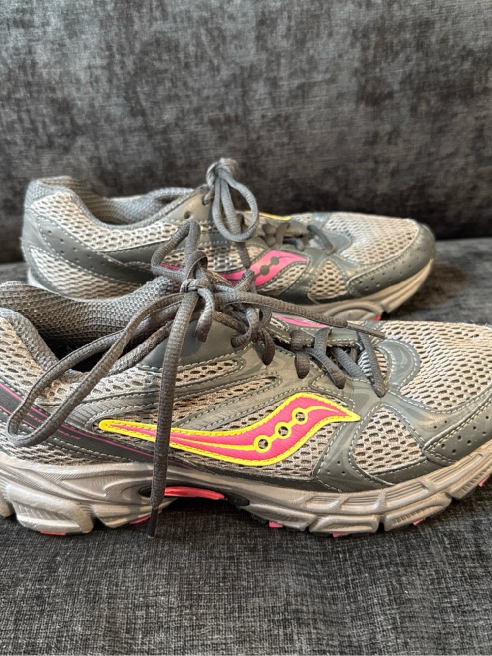 Saucony Womens Grid Terrain S15225-1 Gray Running Shoes Sneakers Size 9